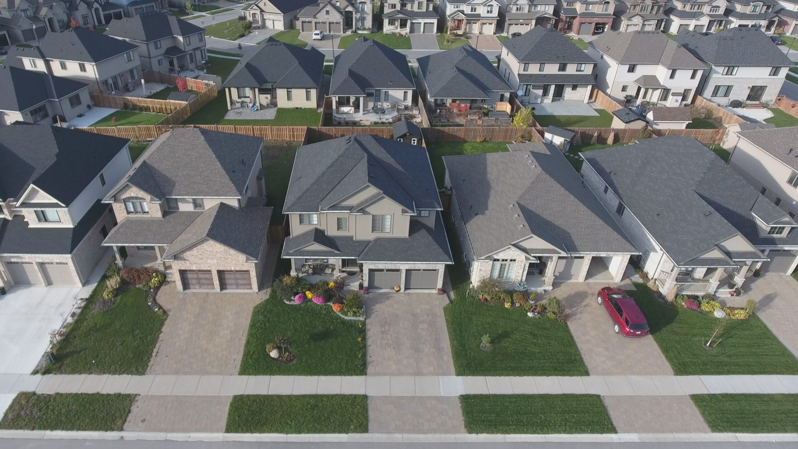 Prise de vue aérienne quartier résidentiel- D&Drones vidéo drones