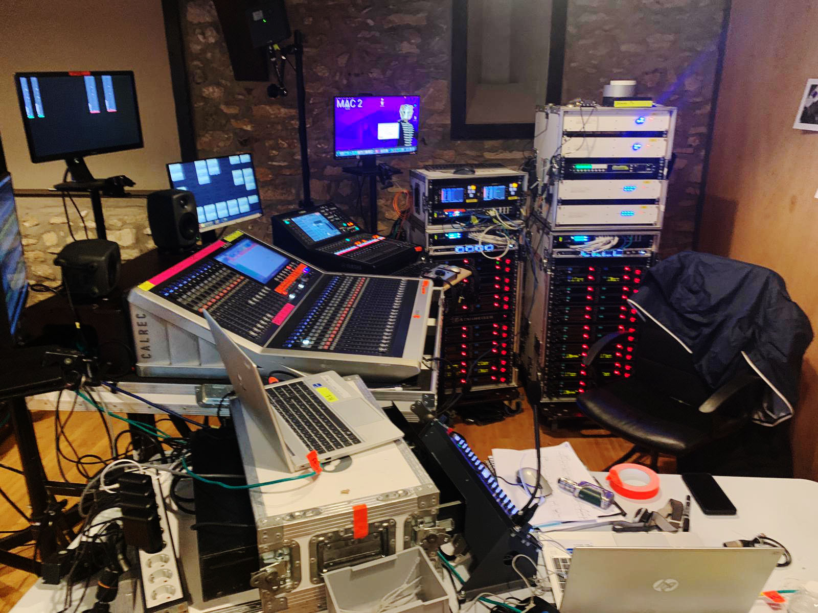 D&DRONES-SEBASTIEN VARDIS-TOURNAGES BROADCAST-LES 50-BANIJAY PRODUCTION-W9